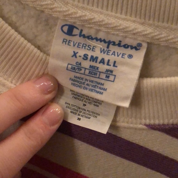 Champion Cropped Sweater - Picture 4 of 6